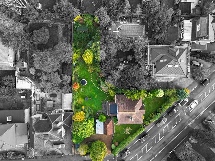 4 Bedroom Detached House For Sale In Carden Avenue, Brighton, BN1