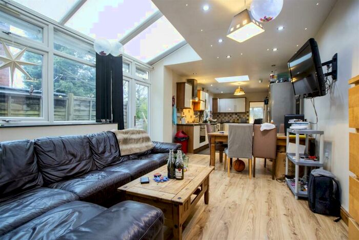 7 Bedroom House To Rent In Teignmouth Road, Birmingham, B29