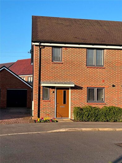 3 Bedroom Semi-Detached House To Rent In Quiller Avenue, Arborfield, Reading, Berkshire, RG2