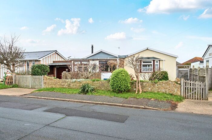 2 Bedroom Detached Bungalow For Sale In Drift Road, Selsey, PO20