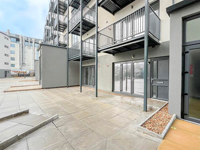 2 Bedroom Flat To Rent In Flat, Martin Court, Hastings, TN34