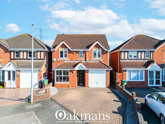 4 Bedroom Detached House For Sale In Macdonald Close, Tividale, Oldbury, West Midlands, B69