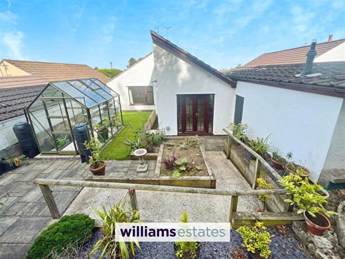 2 Bedroom Detached Bungalow For Sale In The Links, Gwernaffield, CH7