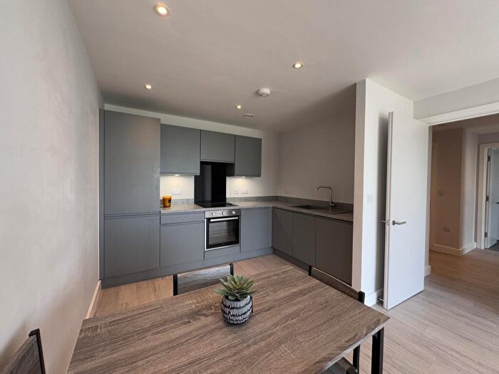 2 Bedroom Flat To Rent In Regent Plaza, Block B, Oldfield Road, Salford, M5