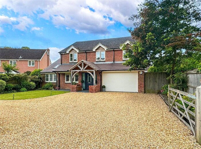 4 Bedroom Detached House For Sale In Poplar Lane, Bransgore, Christchurch, Dorset, BH23