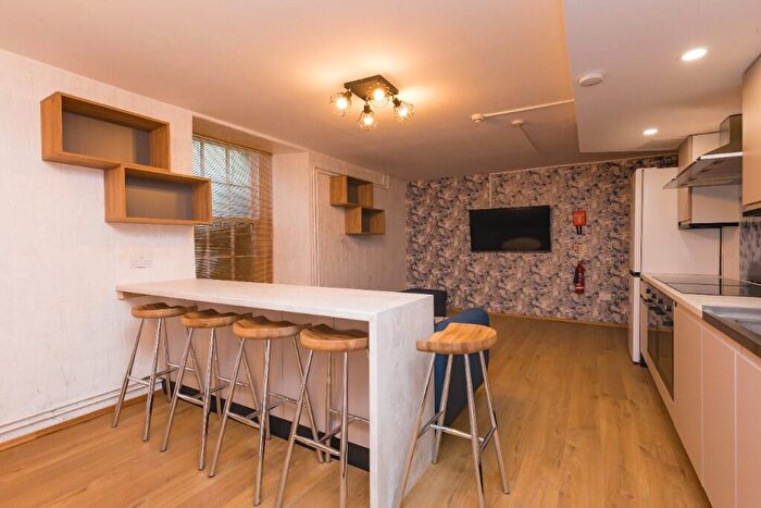 2 Bedroom Apartment To Rent In Leazes Terrace, Newcastle Upon Tyne, NE1