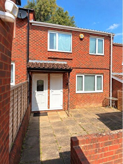 3 Bedroom Semi-Detached House To Rent In Turnmill Avenue, Springfield, Milton Keynes, MK6