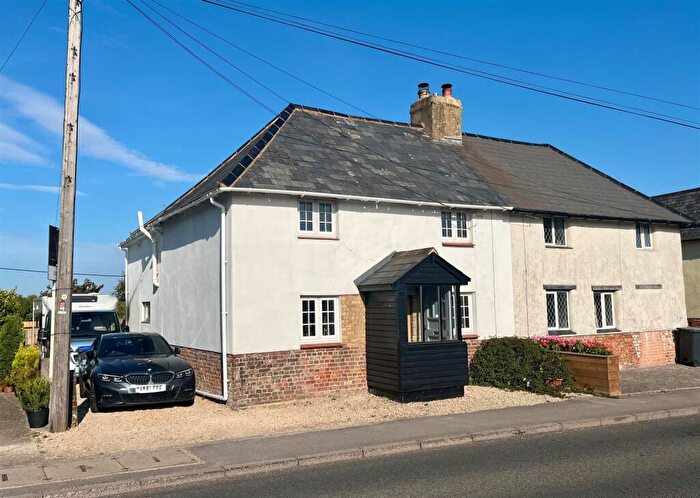 3 Bedroom Semi-Detached House For Sale In High Road, Britford, Salisbury, SP5