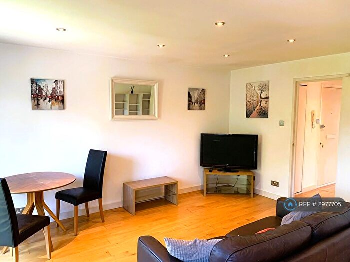 2 Bedroom Flat To Rent In Taeping St, London, E14
