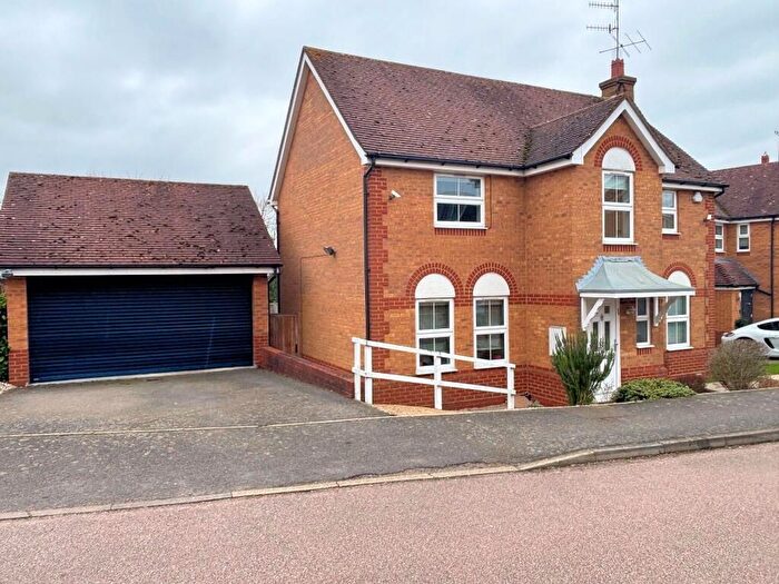 4 Bedroom Detached House For Sale In Edgbaston Drive, Shenley, Radlett, WD7