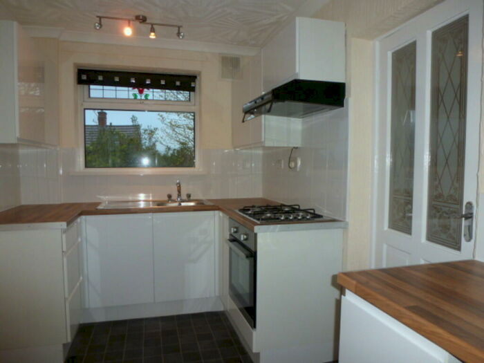 2 Bedroom Semi-Detached House To Rent In Great Park Road, Kimberworth Park, S61