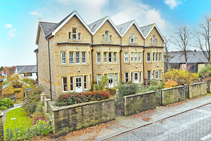 4 Bedroom End Terrace House For Sale In Harlow Moor Road, Harrogate, HG2