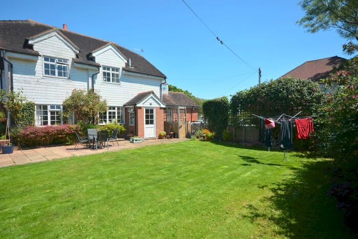 4 Bedroom Semi-Detached House To Rent In Knowles Bank, Half Moon Lane, TN11