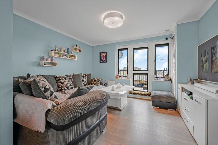 2 Bedroom Flat For Sale In Rembrandt Close, Cubitt Town, E14