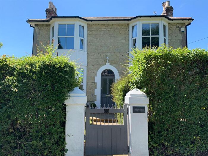 4 Bedroom Detached House For Sale In Stunning Countryside Views * Wroxall, PO38