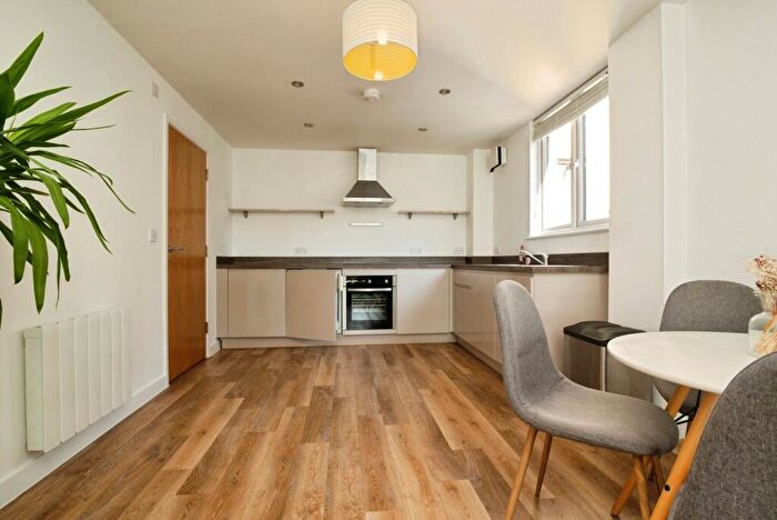 1 Bedroom Flat To Rent In West Bute Street, Cardiff, CF10