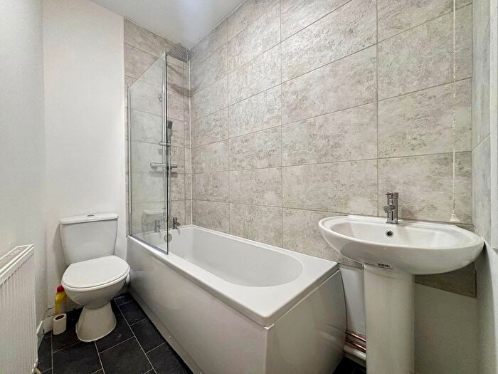 2 Bedroom End Of Terrace House To Rent In Fforchaman Road, Cwmaman, Aberdare, CF44