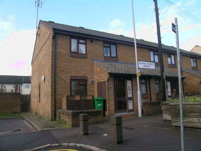 1 Bedroom Maisonette To Rent In Alpha Street, SL1