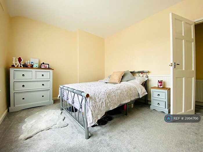 2 Bedroom Terraced House To Rent In Oakland Terrace, Doncaster, DN12