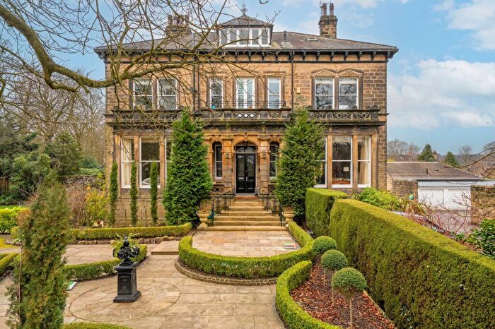 3 Bedroom Apartment For Sale In Queens Road, St. Kevins Court, HG2