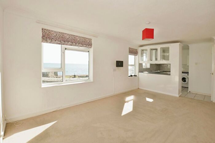 1 Bedroom Flat For Sale In Sandgate High Street, Sandgate, Folkestone, Kent, CT20