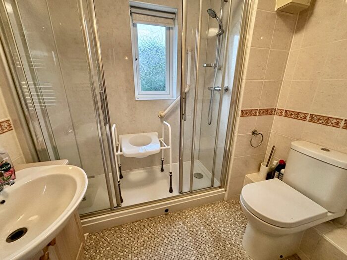 2 Bedroom Flat For Sale In East Terrace, Penzance, TR18