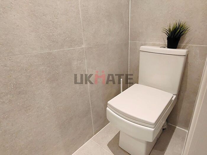 1 Bedroom House To Rent In Villiers Road, Kingston Upon Thames, KT1