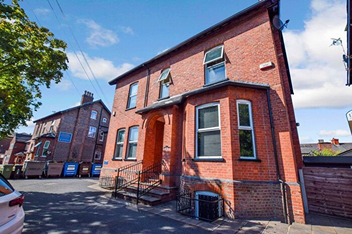 1 Bedroom Flat To Rent In Barrington Road, Altrincham, Cheshire, WA14