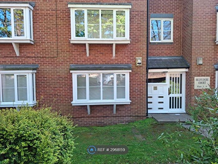 2 Bedroom Flat To Rent In Belvedere Court, Leeds, LS7