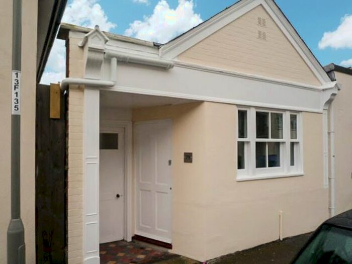 1 Bedroom Studio To Rent In Franchise Street, Weymouth, DT4