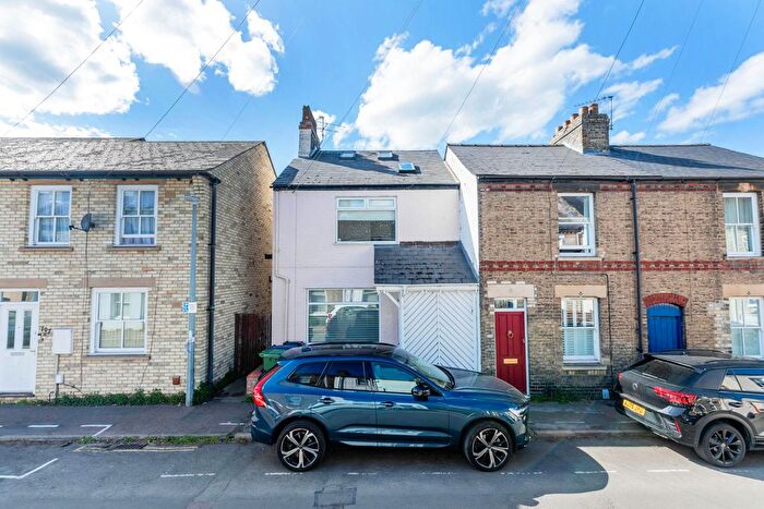 4 Bedroom End Of Terrace House For Sale In Catharine Street, Cambridge, CB1
