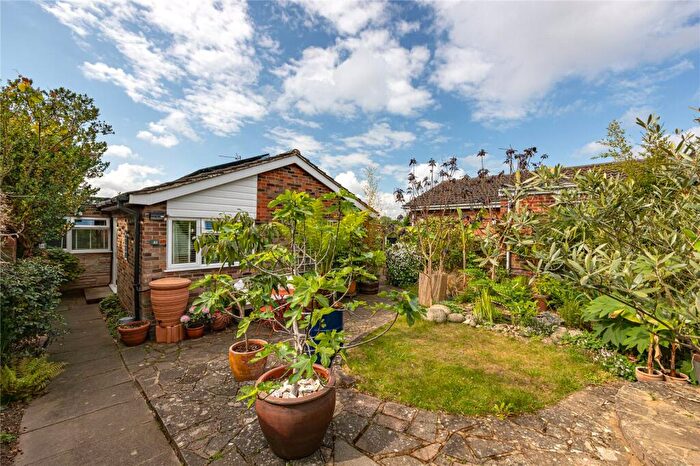3 Bedroom Bungalow For Sale In Neville Crescent, Bromham, Bedford, Bedfordshire, MK43