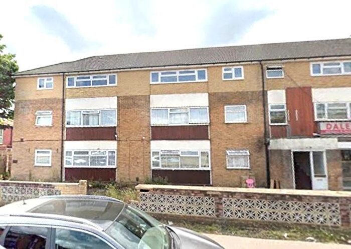 3 Bedroom Flat To Rent In Uxbridge Road, Hayes, UB4