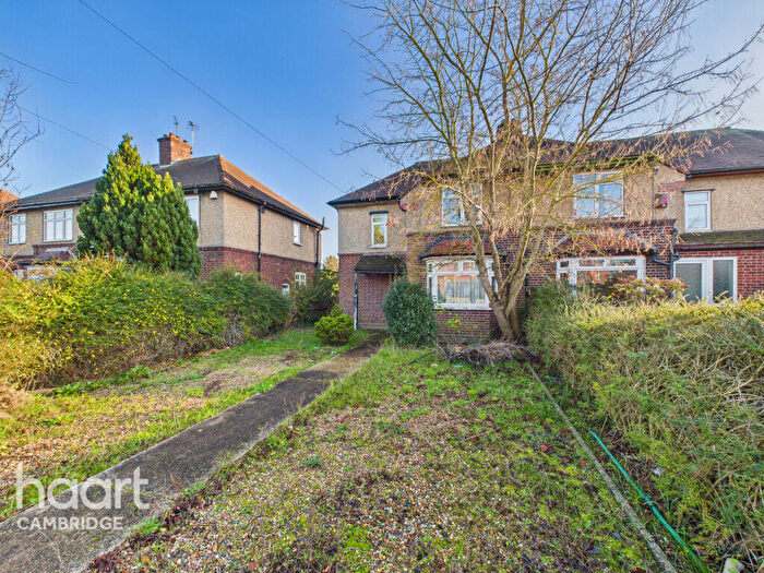 3 Bedroom Semi Detached House For Sale In Milton Road, Cambridge, CB4