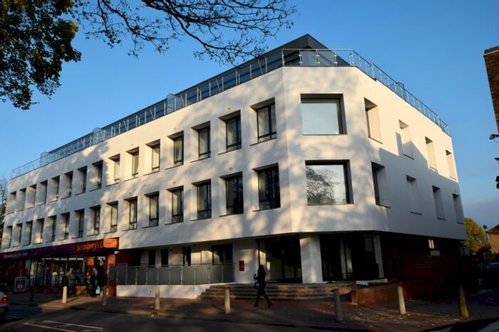 2 Bedroom Flat To Rent In High Road, Broxbourne, EN10