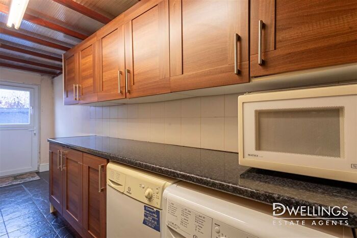 3 Bedroom Terraced House For Sale In Clarence Street, Burton-On-Trent, DE14