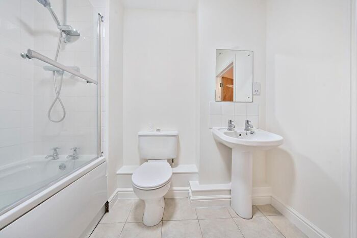 2 Bedroom Apartment To Rent In Rackham Place, North Oxford, OX2