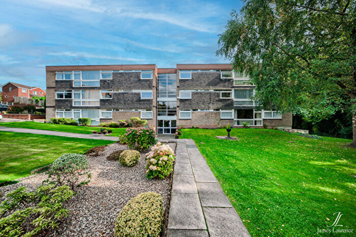2 Bedroom Apartment For Sale In Brandhall Court, Wolverhampton Road, B68