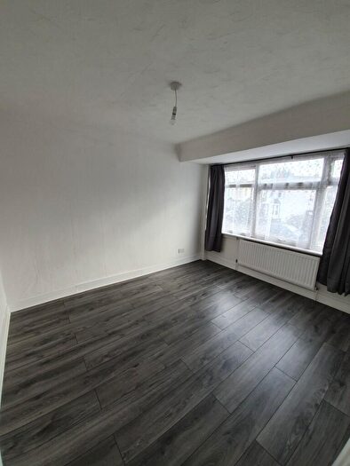 3 Bedroom Terraced House For Sale In Scotland Green Road, Enfield, Greater London, EN3