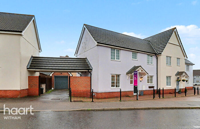 3 Bedroom Semi Detached House For Sale In Wilkin Drive, Tiptree, CO5