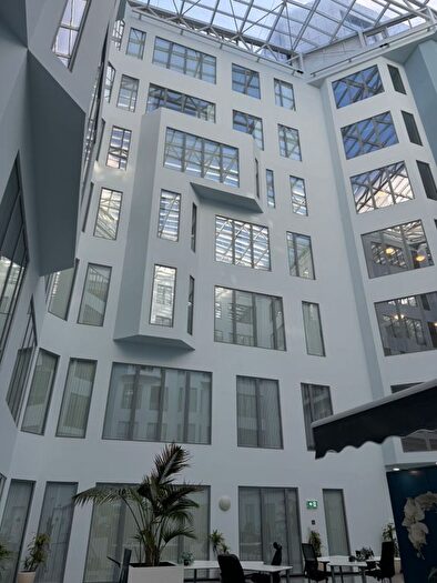 2 Bedroom Flat To Rent In West Gate, London, W5