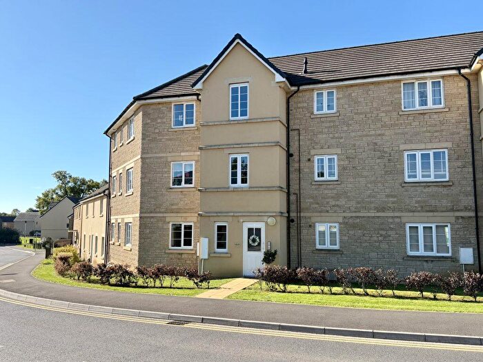 2 Bedroom Flat For Sale In Montacute Road, Yeovil, Somerset, BA22