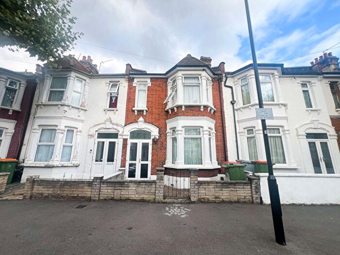 3 Bedroom Terraced House To Rent In Bridge Road, London, E6