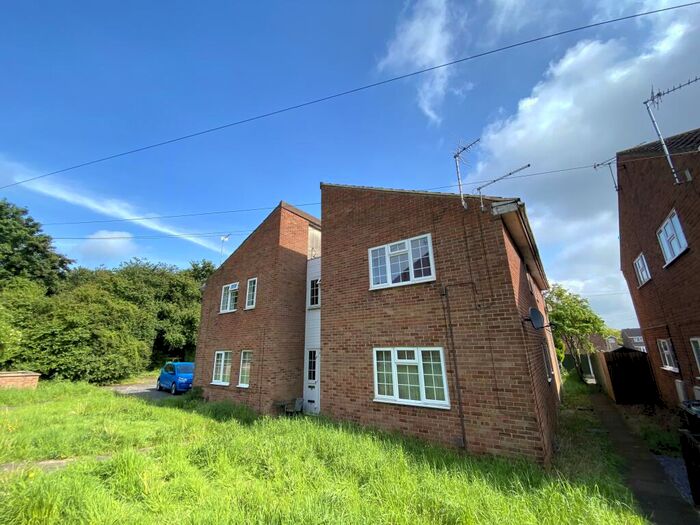 Apartment To Rent In Milburn Grove, Bingham, NG13