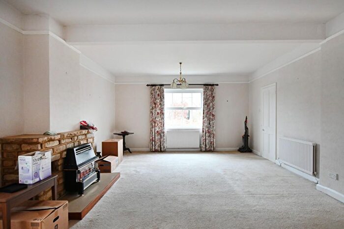 2 Bedroom Detached Bungalow For Sale In Little Horcott Lane, Fairford, GL7
