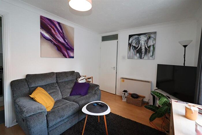 1 Bedroom Flat To Rent In Flat Wordsworth House, Macclesfield, SK10