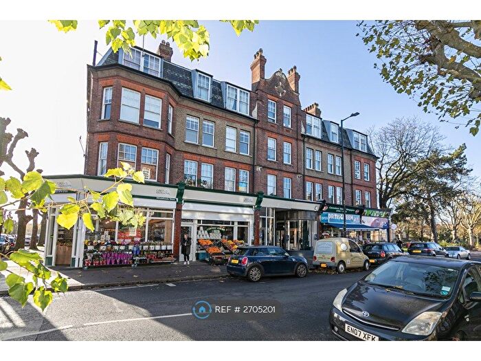 4 Bedroom Flat To Rent In Midhurst Mansions, London, N10
