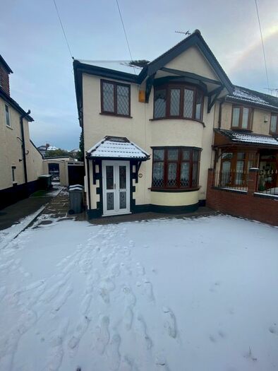 3 Bedroom Property To Rent In Whitgreave Street, West Bromwich, B70