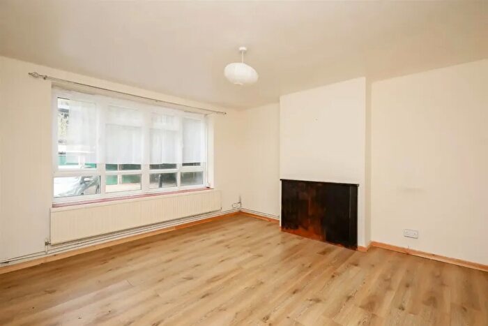 4 Bedroom Terraced House To Rent In Leyburn Road, London, N18