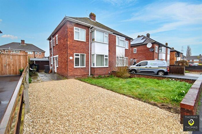 3 Bedroom Semi Detached House For Sale In Park Avenue, Longlevens, GL2